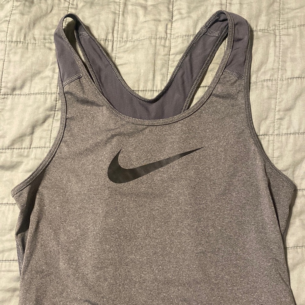 Nike swoosh training tank heather gray size medium